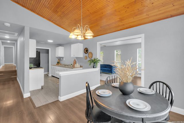 4236 Lonesome Trl, Von Ormy, TX 78073