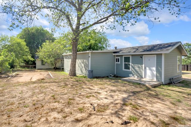 4236 Lonesome Trl, Von Ormy, TX 78073