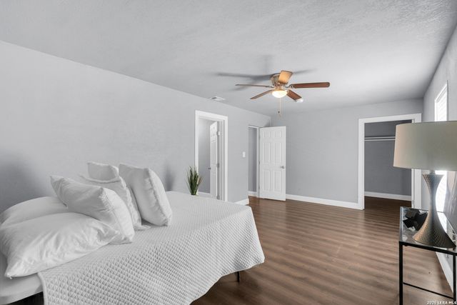 4236 Lonesome Trl, Von Ormy, TX 78073