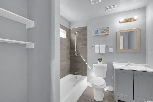 4236 Lonesome Trl, Von Ormy, TX 78073