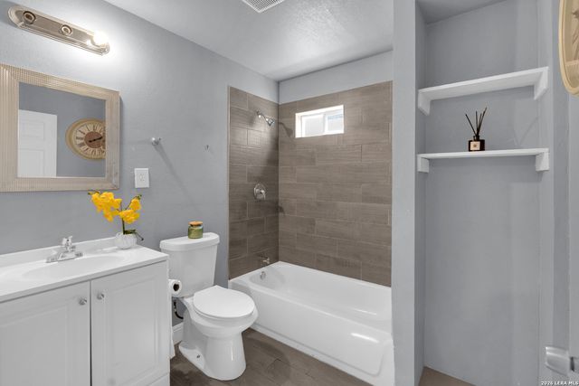 4236 Lonesome Trl, Von Ormy, TX 78073