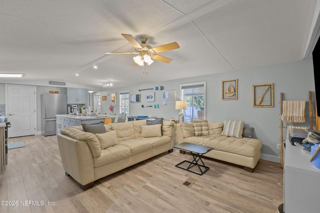 253 HESS RD Road, Crescent City, FL 32112