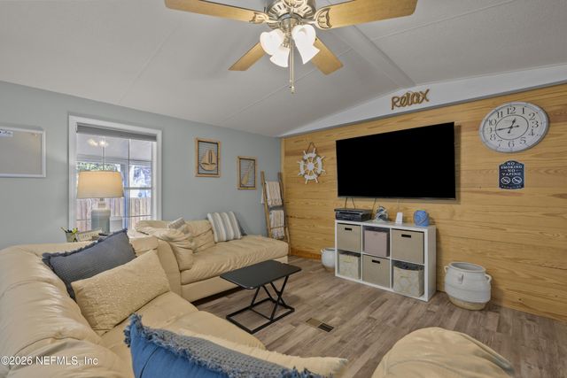 253 HESS RD Road, Crescent City, FL 32112