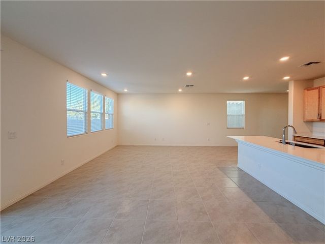 6972 Dandelion Park Avenue, Las Vegas, NV 89113