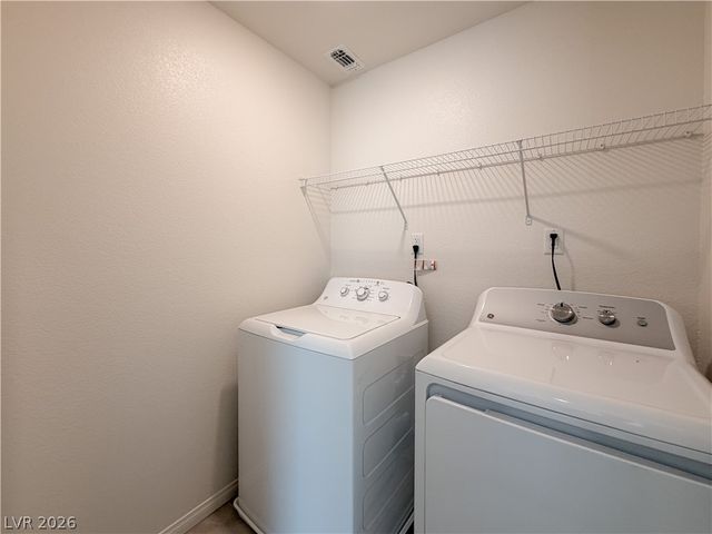 6972 Dandelion Park Avenue, Las Vegas, NV 89113