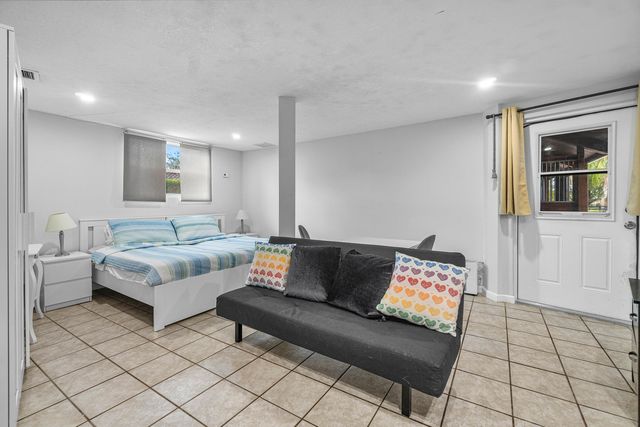 2080 Canter Way, Wellington, FL 33414