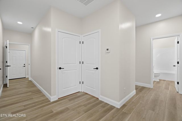322 Fairway Drive, Dandridge, TN 37725