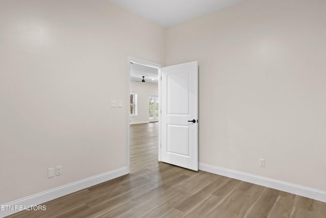 322 Fairway Drive, Dandridge, TN 37725