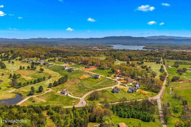 322 Fairway Drive, Dandridge, TN 37725