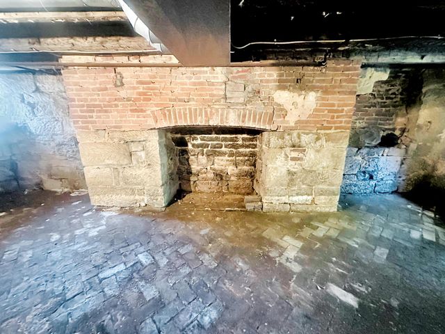 105 S COLUMBUS Street, Somerset, OH 43783