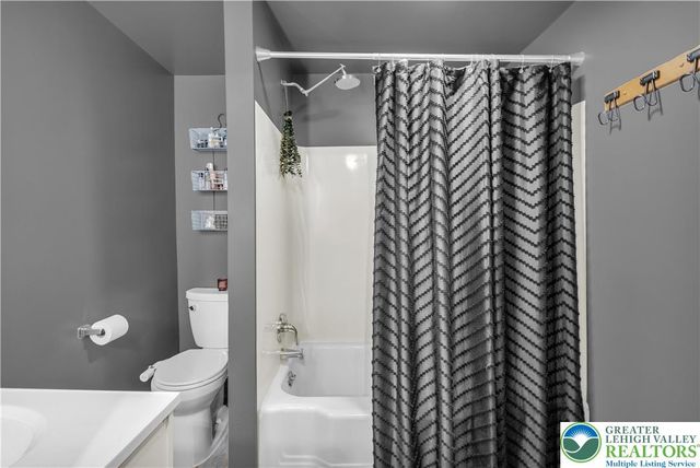 2031 Wayne Street, Bethlehem Twp, PA 18020