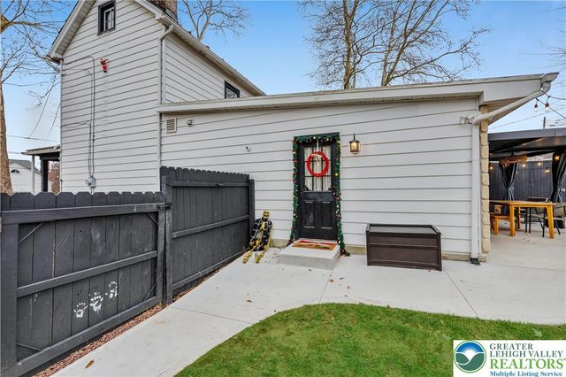 2031 Wayne Street, Bethlehem Twp, PA 18020