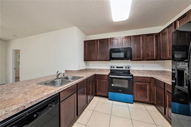 10212 HAWK STORM AVENUE, Tampa, FL 33610