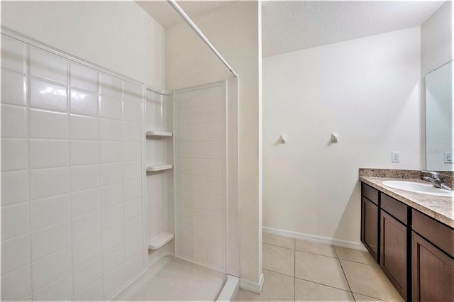 10212 HAWK STORM AVENUE, Tampa, FL 33610