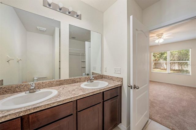 10212 HAWK STORM AVENUE, Tampa, FL 33610