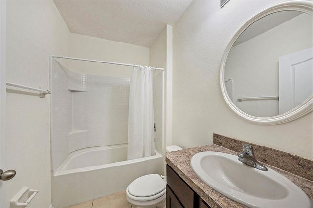 10212 HAWK STORM AVENUE, Tampa, FL 33610