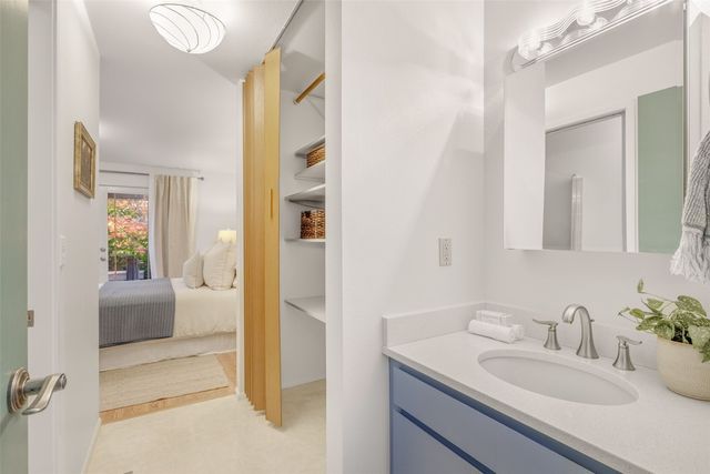 13524 Roosevelt Way N, Seattle, WA 98133