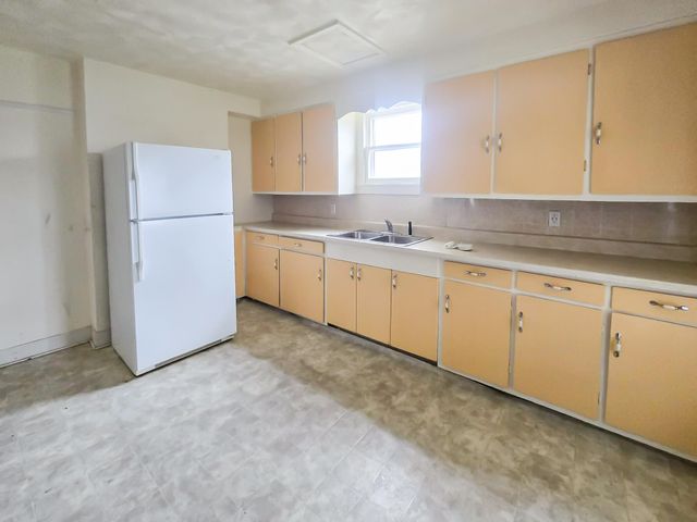 310 Maple Street, Cabool, MO 65689