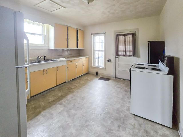 310 Maple Street, Cabool, MO 65689