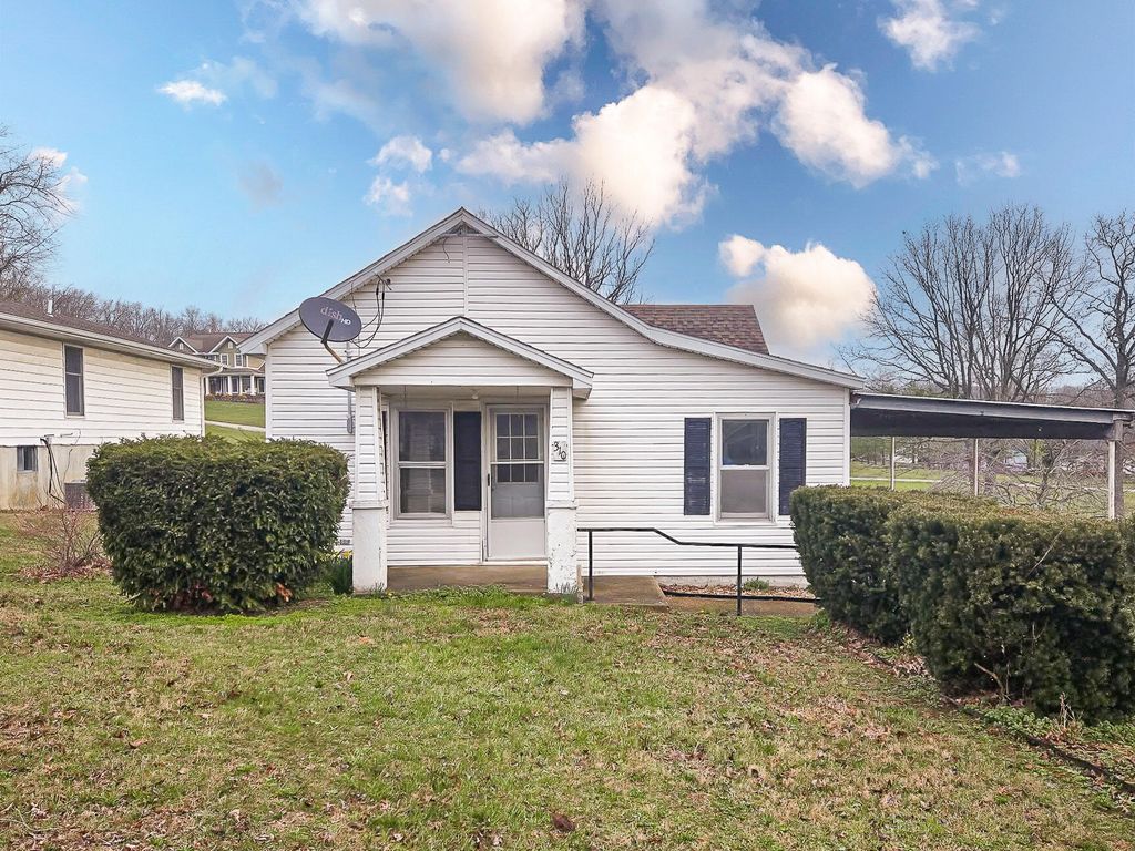 310 Maple Street, Cabool, MO 65689
