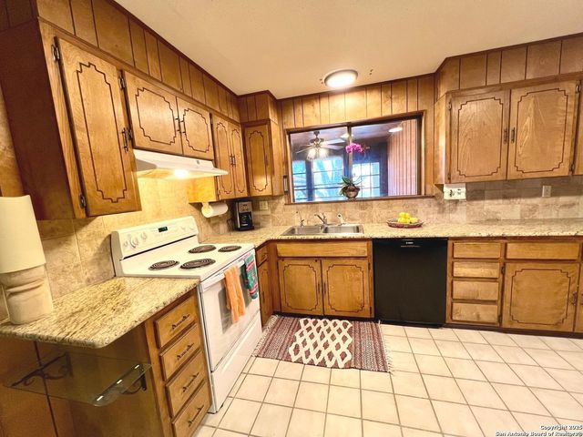 433 Fort Clark Rd, Brackettville, TX 78832