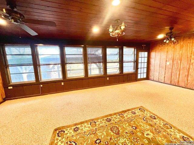 433 Fort Clark Rd, Brackettville, TX 78832