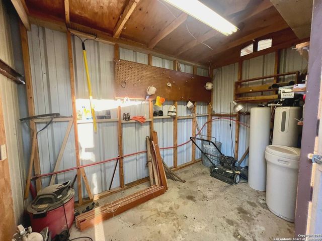 433 Fort Clark Rd, Brackettville, TX 78832