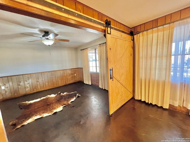 433 Fort Clark Rd, Brackettville, TX 78832