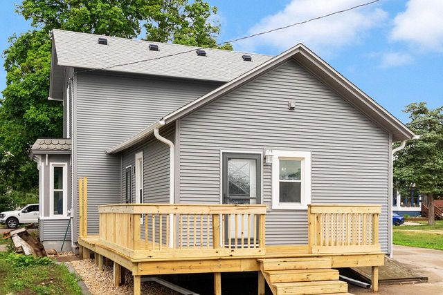 122 S 1st Street, Evansville, WI 53536