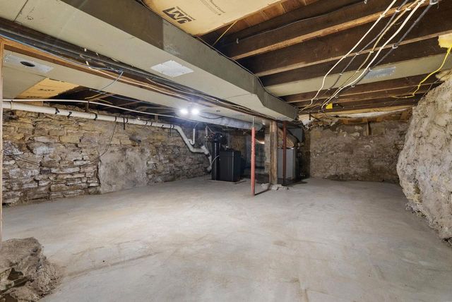 122 S 1st Street, Evansville, WI 53536