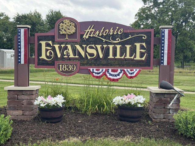 122 S 1st Street, Evansville, WI 53536