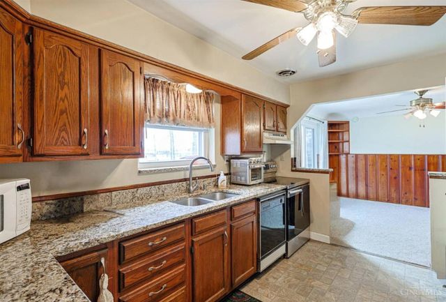 1206 Sycamore Lane, Amelia, OH 45102