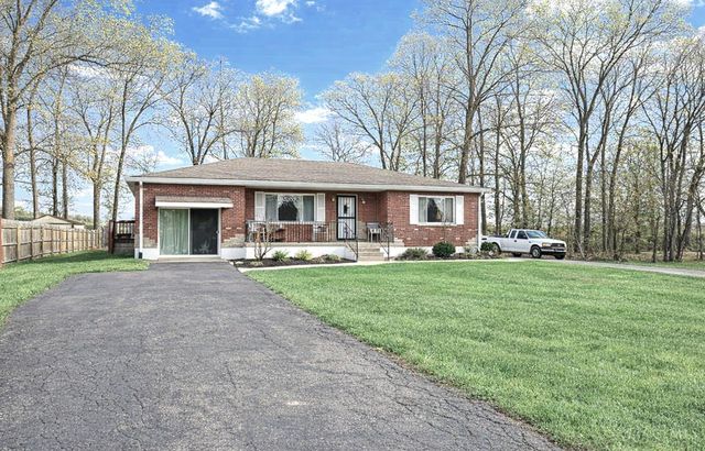 1206 Sycamore Lane, Amelia, OH 45102