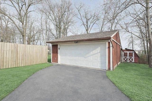 1206 Sycamore Lane, Amelia, OH 45102