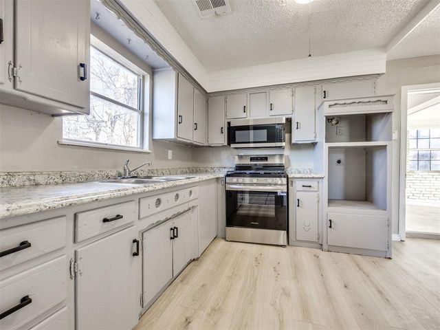 4712 S Blackwelder Avenue, Oklahoma City, OK 73119