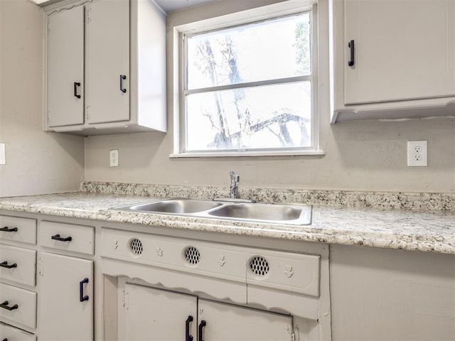 4712 S Blackwelder Avenue, Oklahoma City, OK 73119