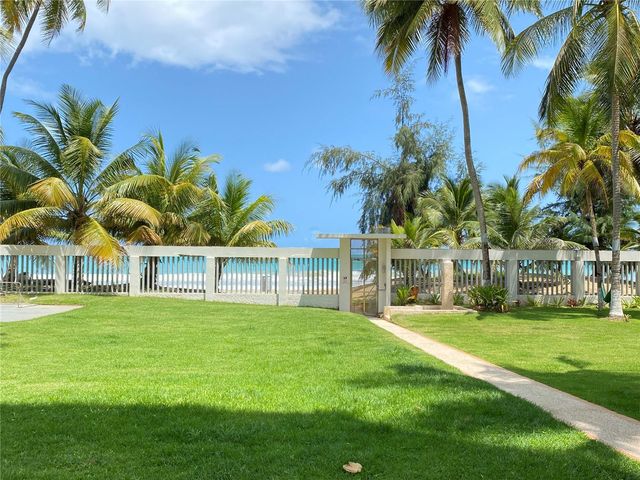 Park Plaza 4429 AVE ISLA VERDE 12, Carolina, PR 00979