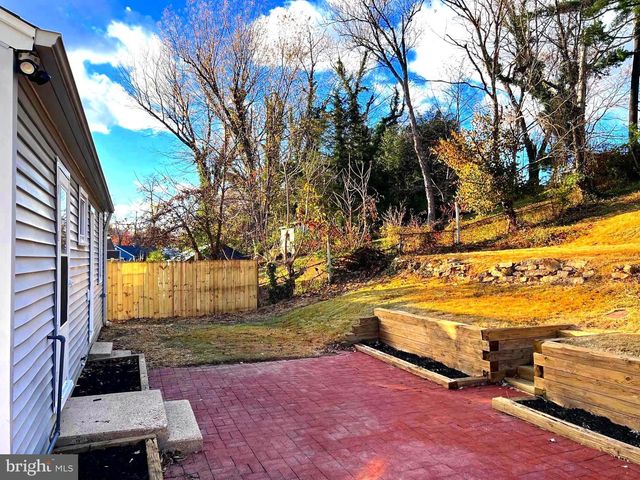 708 CRABB AVE, Rockville, MD 20850