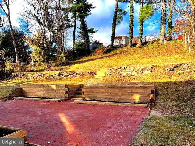 708 CRABB AVE, Rockville, MD 20850