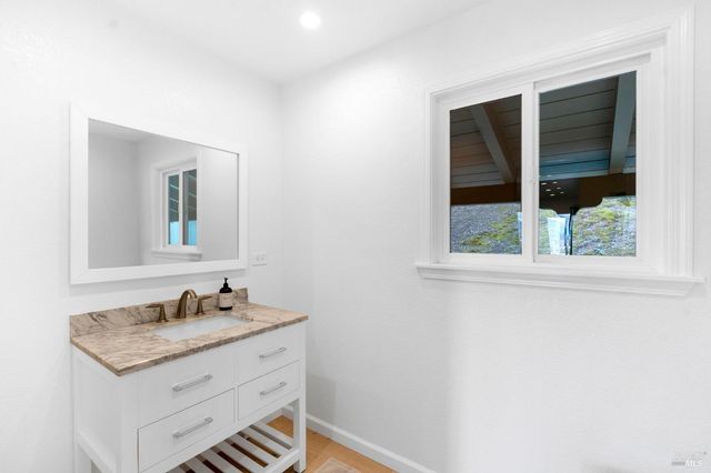 631 Casswall St, Napa, CA 94558
