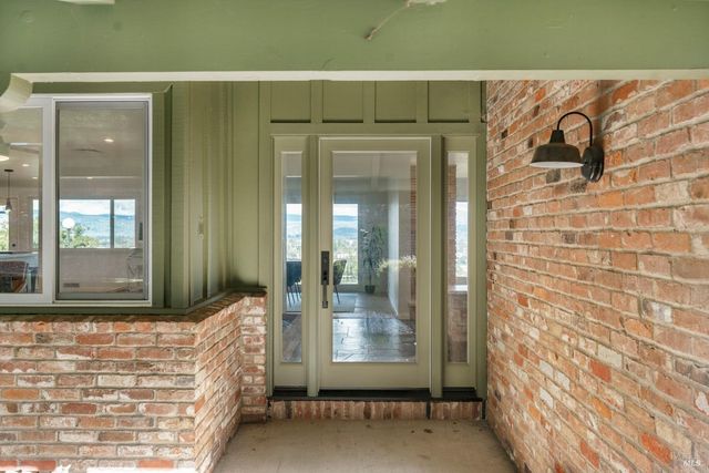631 Casswall St, Napa, CA 94558