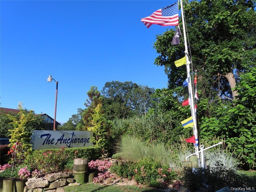 103 Mariners Way, Copiague, NY 11726