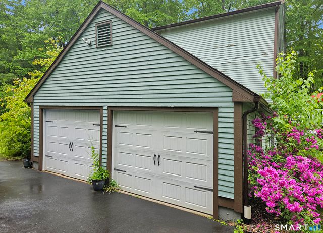 55 Stone Hedge Lane, Bolton, CT 06043