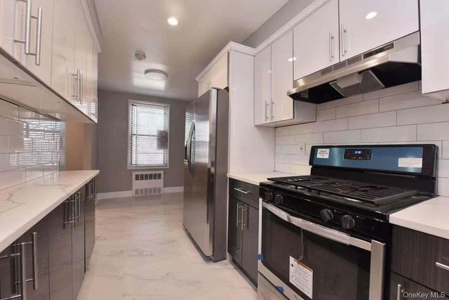 15272 Melbourne Avenue 2G, Flushing, NY 11367