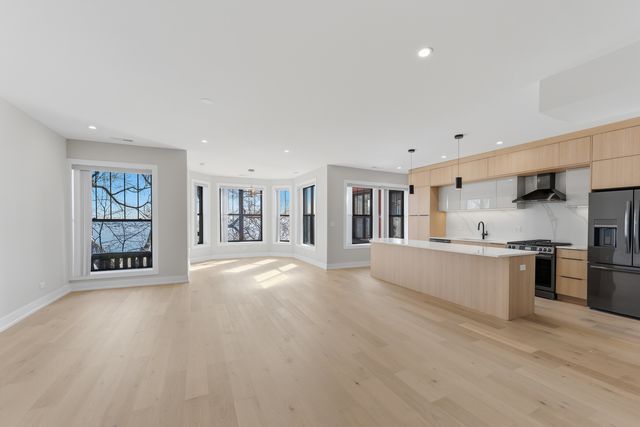 7518 N Eastlake Terrace 1, Chicago, IL 60626