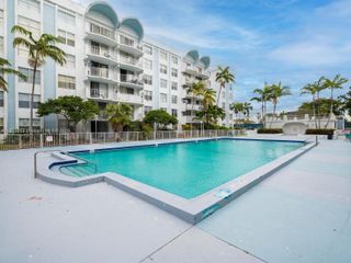 494 NW 165th St Rd C-203, Miami, FL 33169