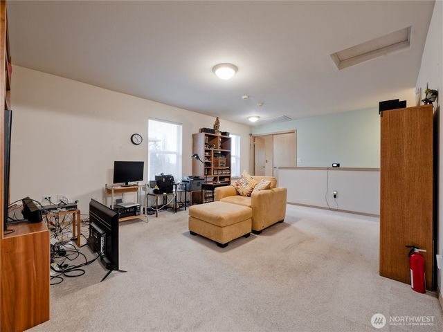 22613 132nd Place SE, Kent, WA 98042