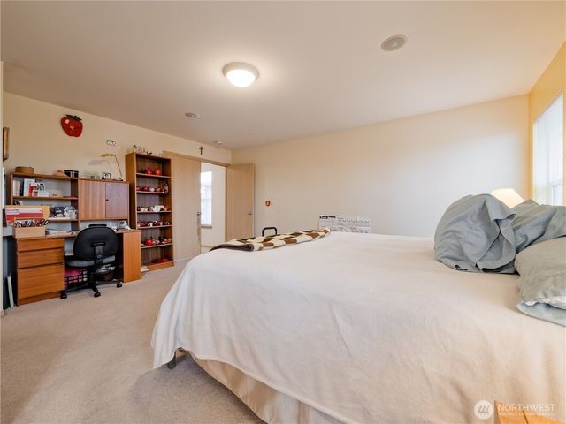 22613 132nd Place SE, Kent, WA 98042