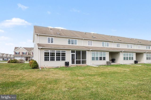 145 BATTALION LN, Gettysburg, PA 17325