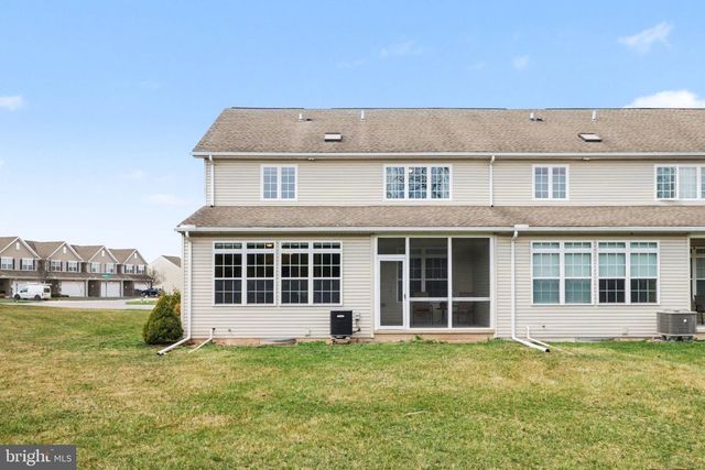 145 BATTALION LN, Gettysburg, PA 17325
